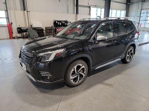 Crystal Black Silica 2023 Subaru Forester Touring