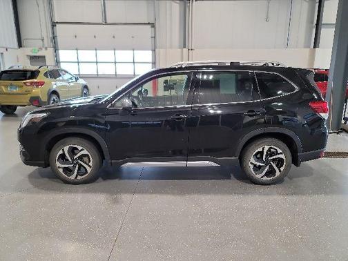 Crystal Black Silica 2023 Subaru Forester Touring