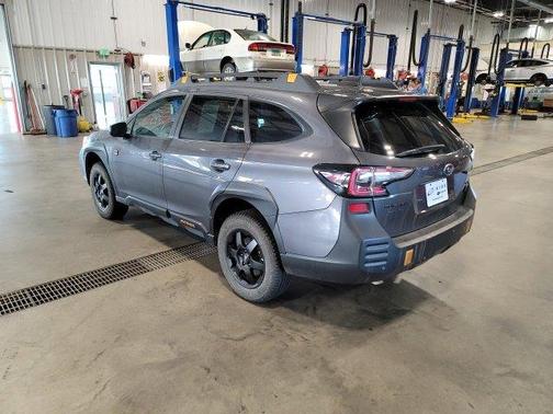 Magnetite Gray Metallic 2025 Subaru Outback Wilderness