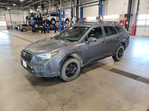Magnetite Gray Metallic 2025 Subaru Outback Wilderness