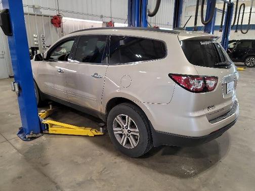 Champagne Silver 2017 Chevrolet Traverse 1LT