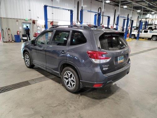 Magnetite Gray Metallic 2020 Subaru Forester Premium