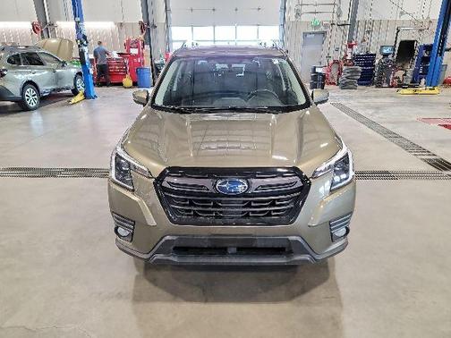 Autumn Green Metallic 2023 Subaru Forester Limited