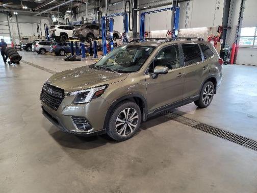 Autumn Green Metallic 2023 Subaru Forester Limited