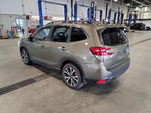 Autumn Green Metallic 2023 Subaru Forester Limited