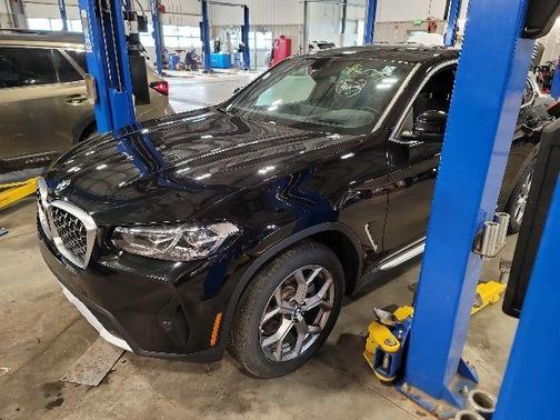 Jet Black 2025 BMW X4 xDrive30i