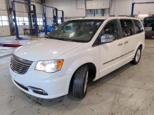 2011 Chrysler Town & Country Limited