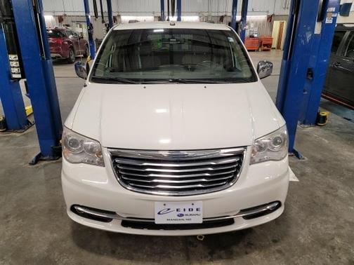 2011 Chrysler Town & Country Limited
