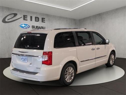 2011 Chrysler Town & Country Limited