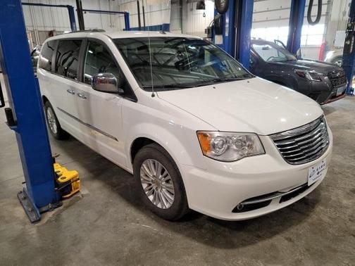 2011 Chrysler Town & Country Limited