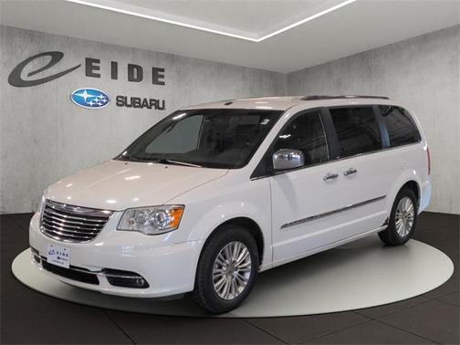 2011 Chrysler Town & Country Limited