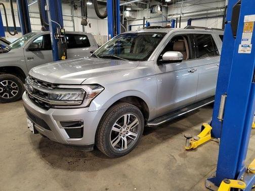 Iconic Silver Metallic 2023 Ford Expedition Max Limited