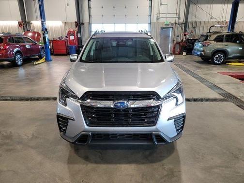 Ice Silver Metallic 2023 Subaru Ascent Limited 7-Passenger