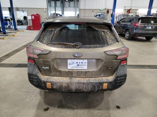 Autumn Green Metallic 2022 Subaru Outback Wilderness