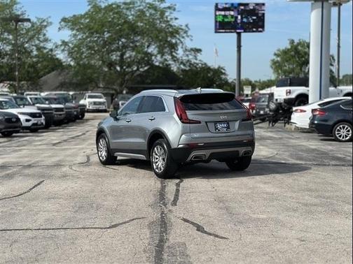 2023 Cadillac XT4 Premium Luxury
