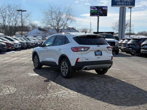 2022 Ford Escape SEL