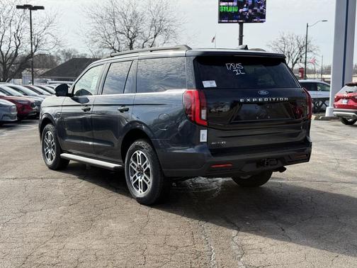 2026 Ford Expedition Active