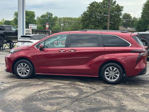 Ruby Flare Pearl 2024 Toyota Sienna XLE