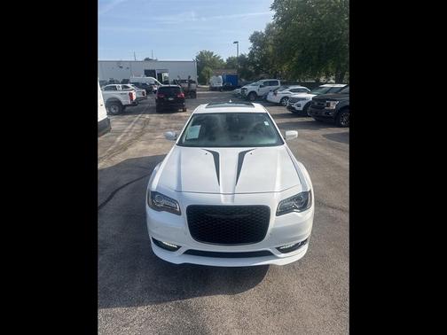 2022 Chrysler 300 Touring