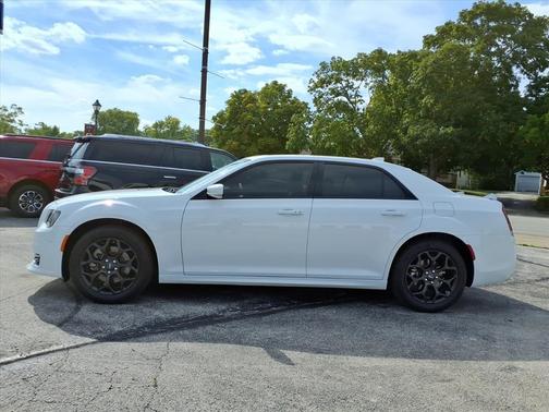 2022 Chrysler 300 Touring