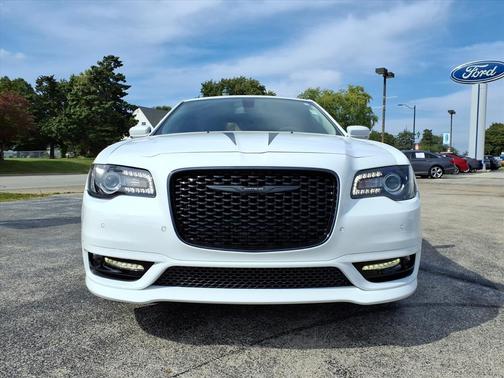 2022 Chrysler 300 Touring