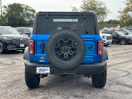 Blue Metallic 2026 Ford Bronco Badlands
