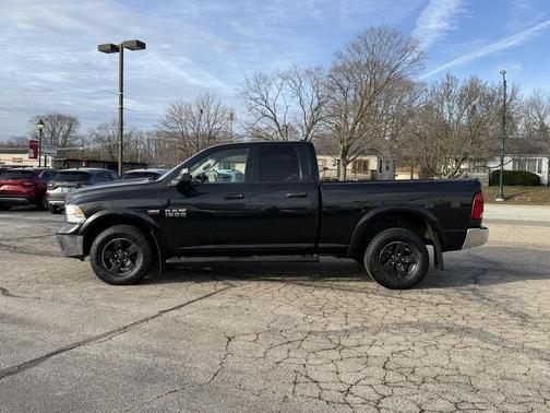 2016 RAM 1500 SLT