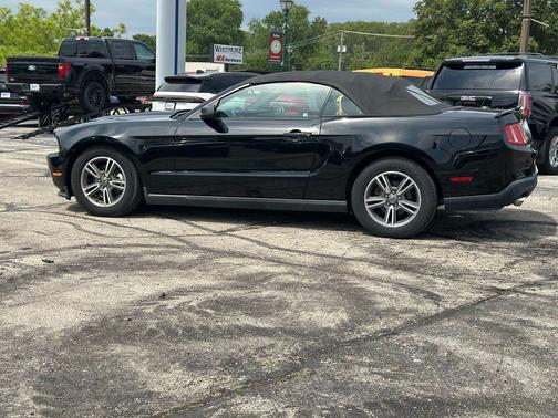 Black 2012 Ford Mustang V6 Premium