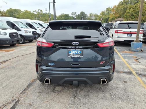 2022 Ford Edge ST