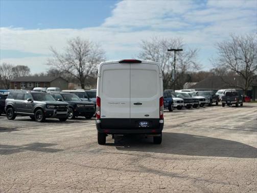 2022 Ford Transit-250 Base