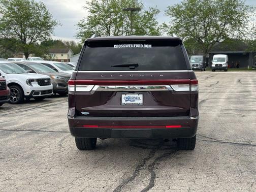 Diamond Red Metallic Tinted Clearcoat 2024 Lincoln Navigator Premiere