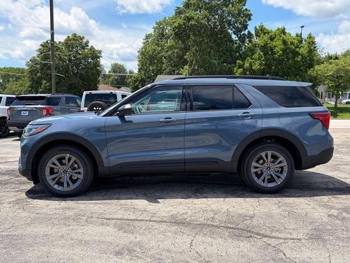 Vapor Blue Metallic 2026 Ford Explorer Active