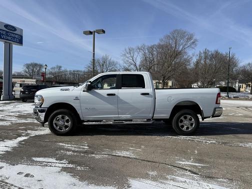 2024 RAM 2500 Big Horn Crew Cab 4x4 6'4' Box