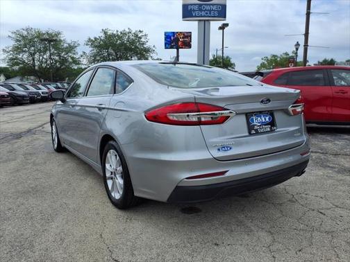 2020 Ford Fusion SE