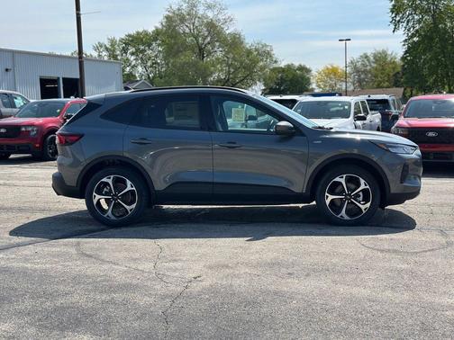 carbonized gray metallic 2026 Ford Escape ST-Line Select
