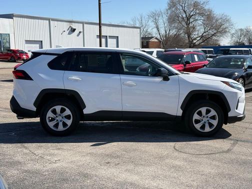 Ice Cap 2024 Toyota RAV4 LE