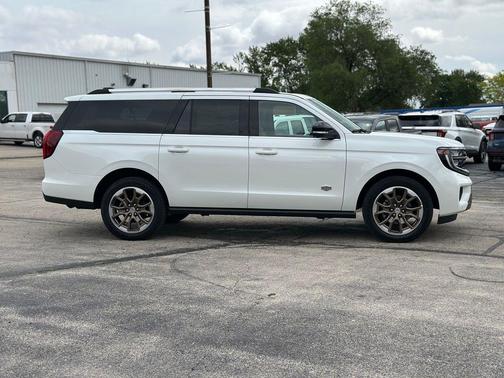 Star White Metallic Tri-Coat 2026 Ford Expedition Max King Ranch