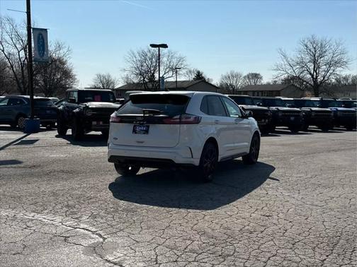2022 Ford Edge ST Line
