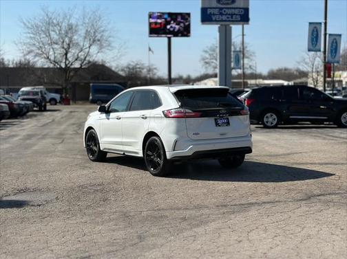 2022 Ford Edge ST Line