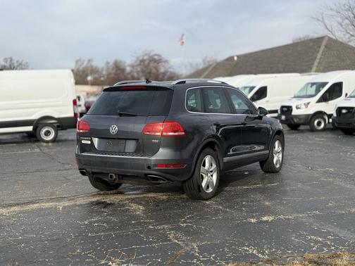 2012 Volkswagen Touareg TDI Lux