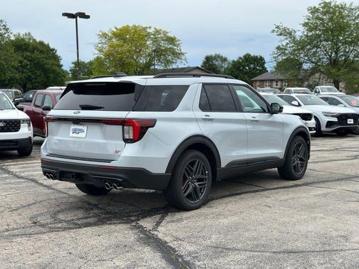 Space White Metallic 2026 Ford Explorer ST