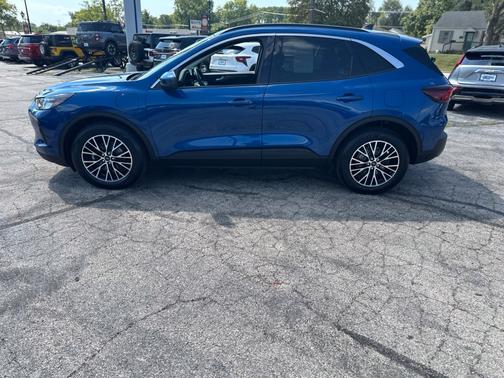 Blue Metallic 2023 Ford Escape PHEV Base
