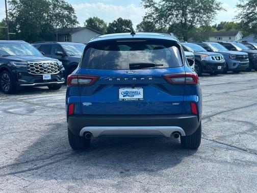 Blue Metallic 2023 Ford Escape PHEV SE