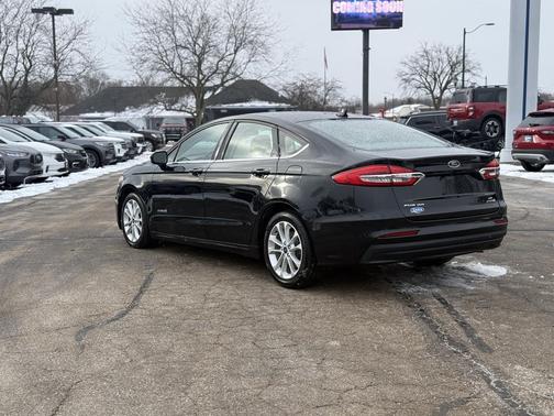 2019 Ford Fusion Hybrid SE