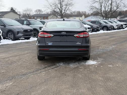 2019 Ford Fusion Hybrid SE