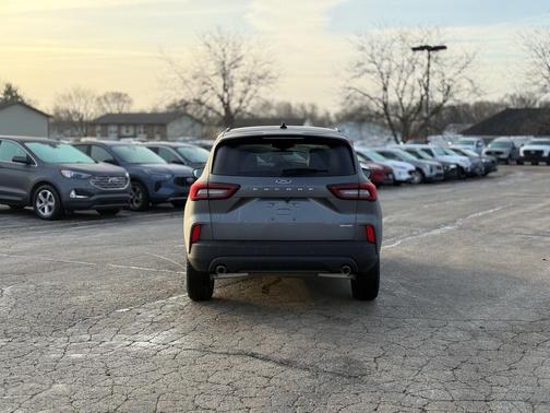 2026 Ford Escape ST-Line Select