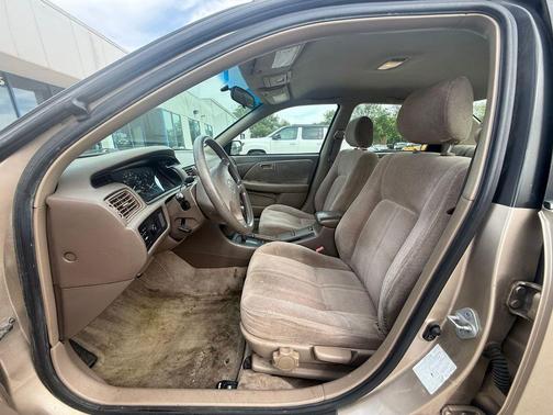 Gold 1998 Toyota Camry