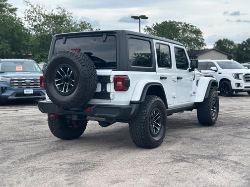 Bright White Clearcoat 2021 Jeep Wrangler Rubicon