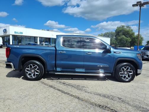 2024 GMC Sierra 1500 SLT