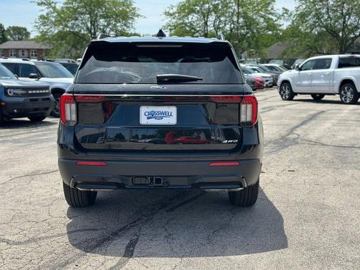 Agate Black Metallic 2026 Ford Explorer ST-Line